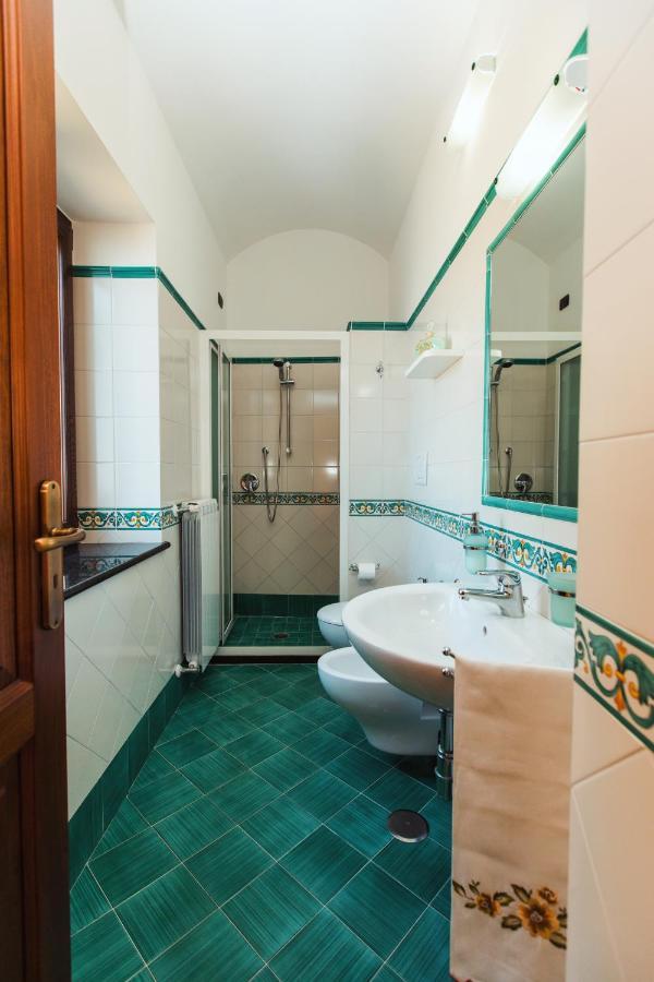 Roccia Fiorita Hotel Furore Bagian luar foto