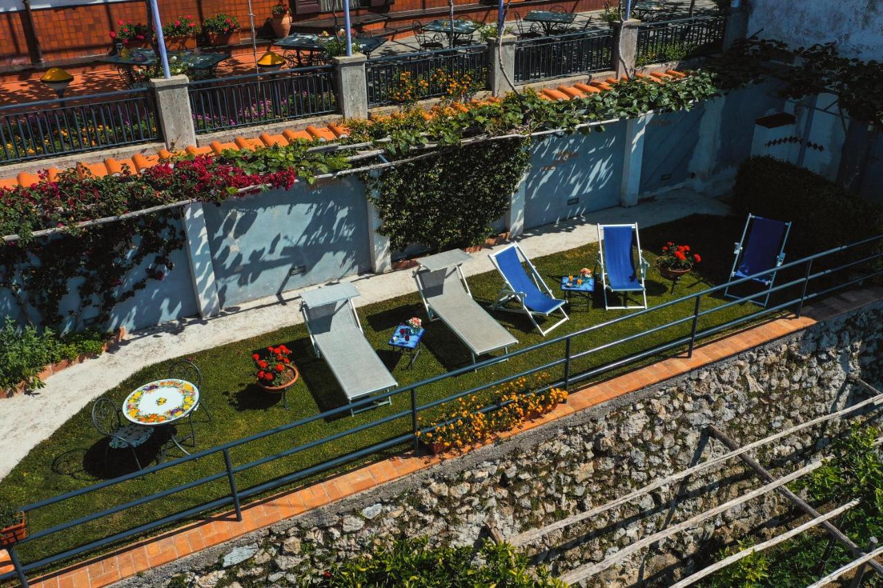 Roccia Fiorita Hotel Furore Bagian luar foto