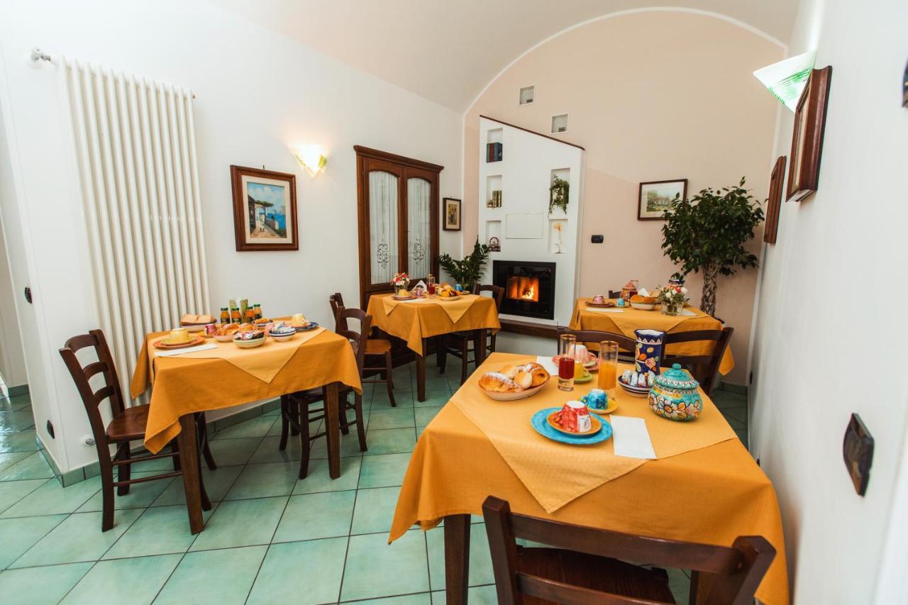Roccia Fiorita Hotel Furore Bagian luar foto