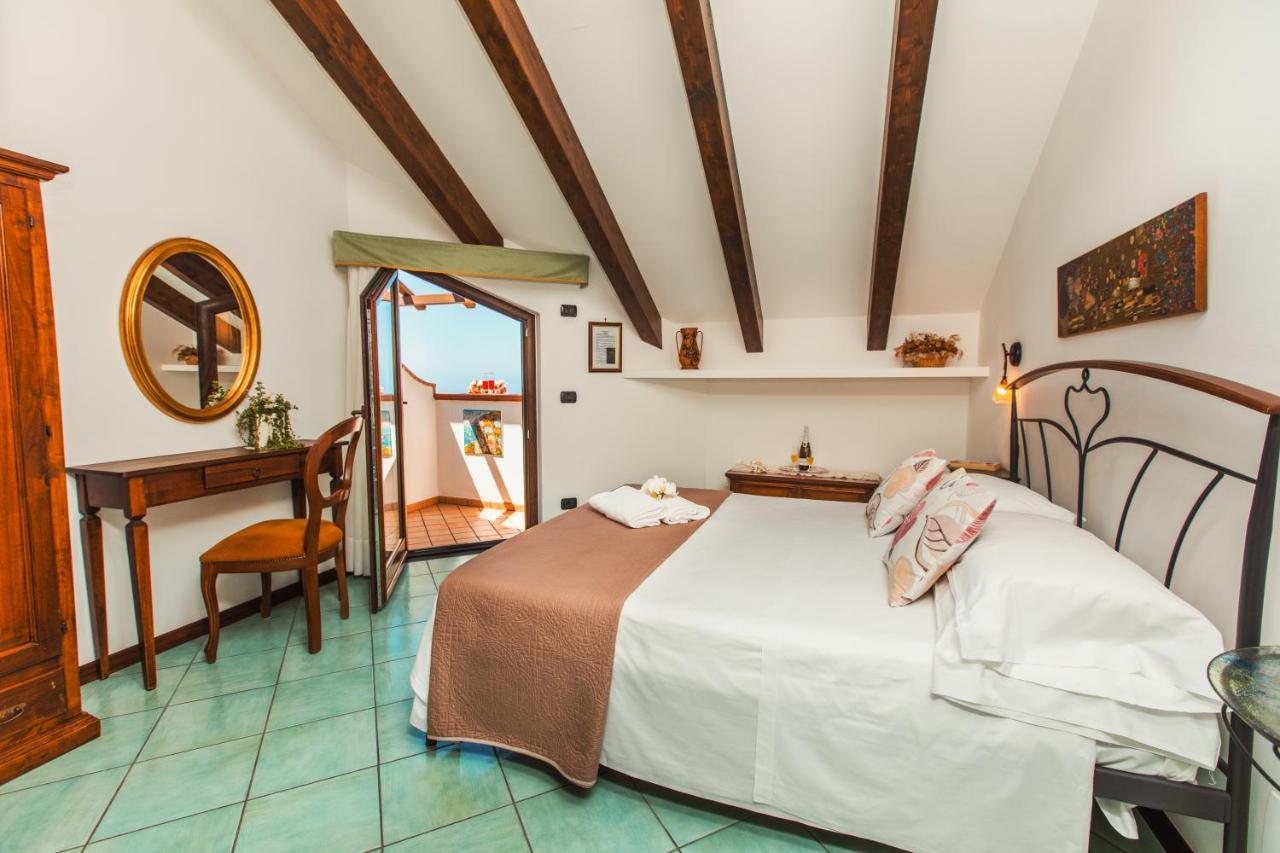 Roccia Fiorita Hotel Furore Bagian luar foto